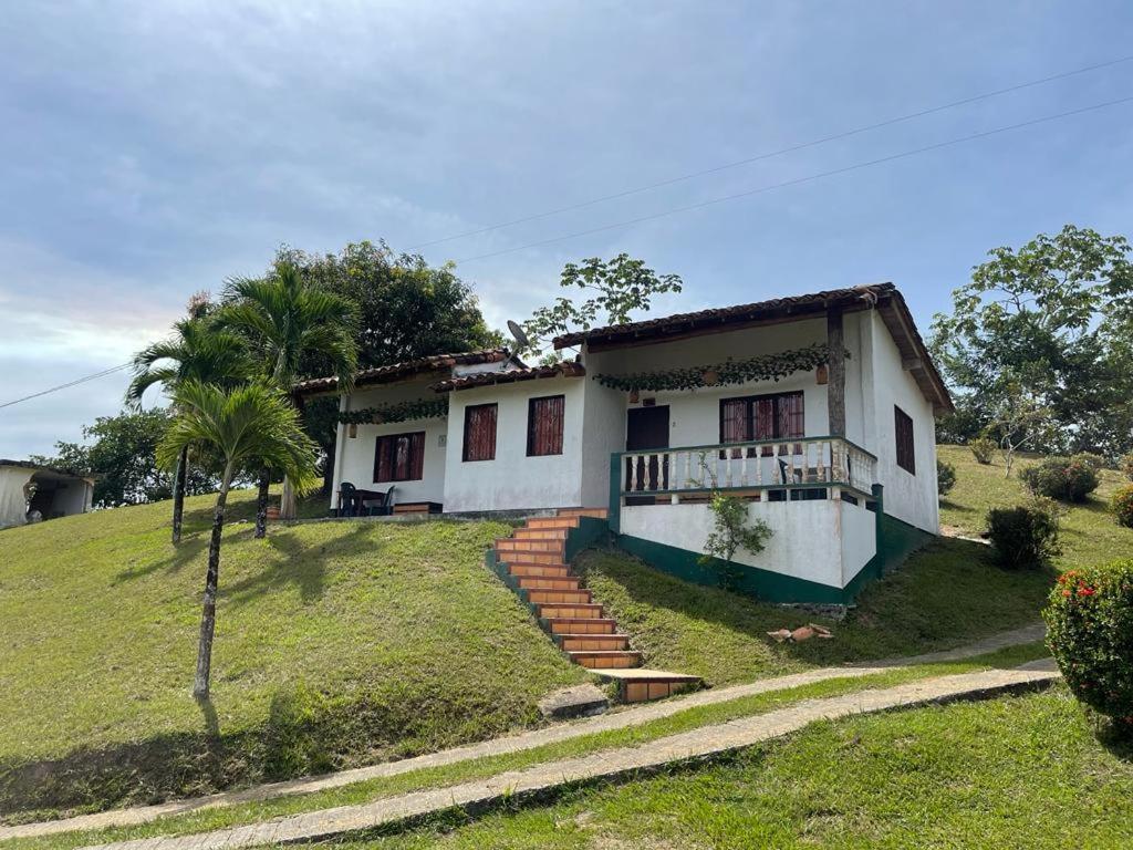 Hotel Candilejas Puerto Berrio Ngoại thất bức ảnh