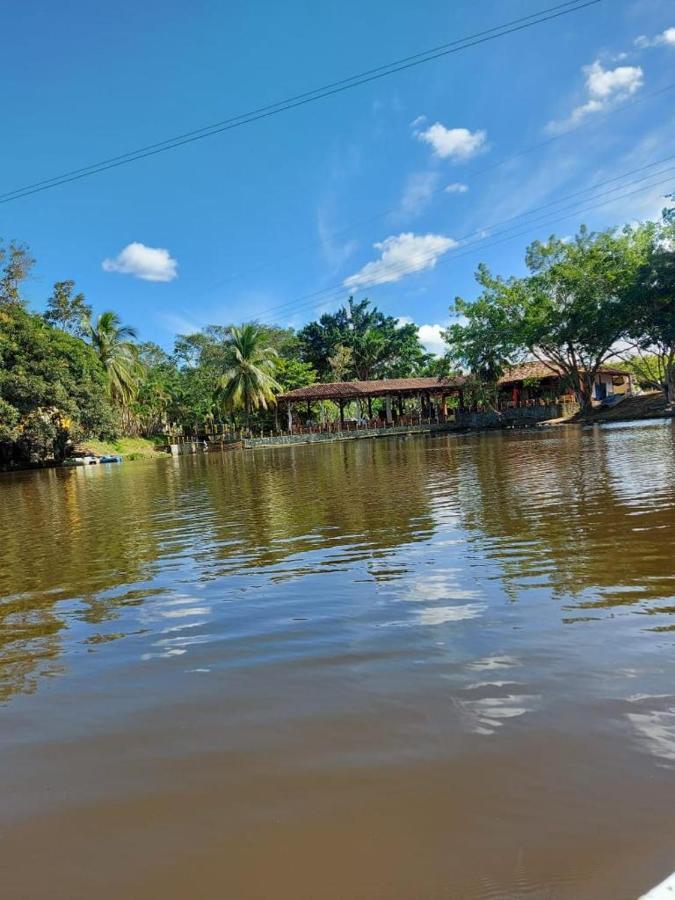 Hotel Candilejas Puerto Berrio Ngoại thất bức ảnh